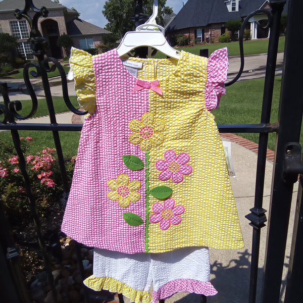 Gingham Seersucker Capri Set with Appliqued Flowers | Bonnie Jean