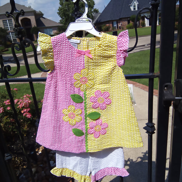 Gingham Seersucker Capri Set with Appliqued Flowers | Bonnie Jean