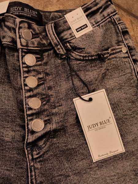Judy Blue | Hi Waist Button Fly Black Washed Shorts