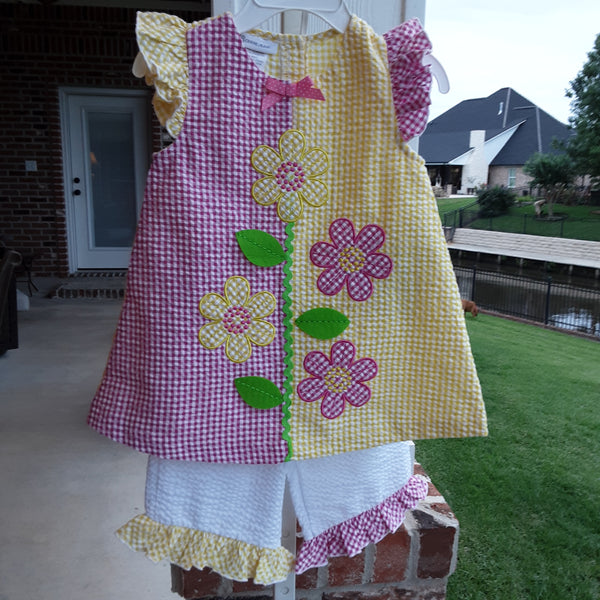 Ruffle Cap Sleeve Capri Set with Appliqued Flowers
