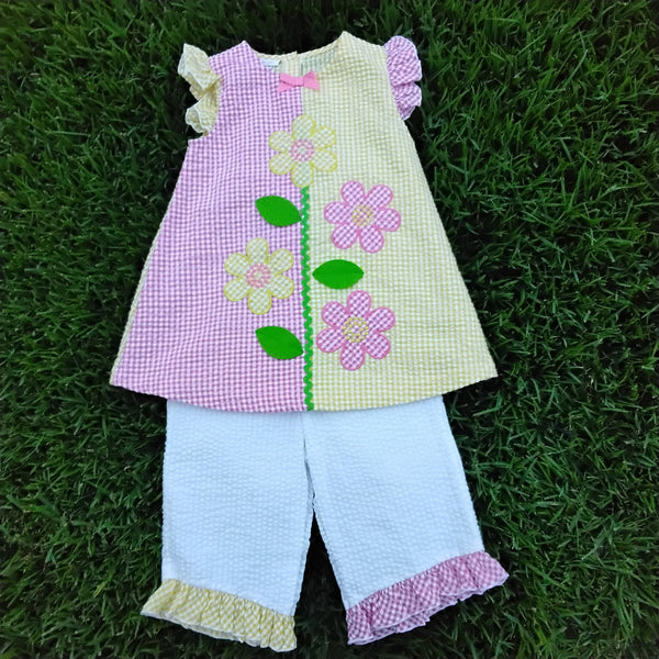 Gingham Seersucker Capri Set with Appliqued Flowers | Bonnie Jean