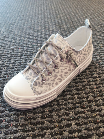 White Leopard Print Sneaker ? Very G Aman