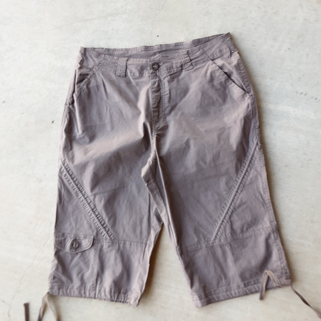Bermuda Tie Side Shorts