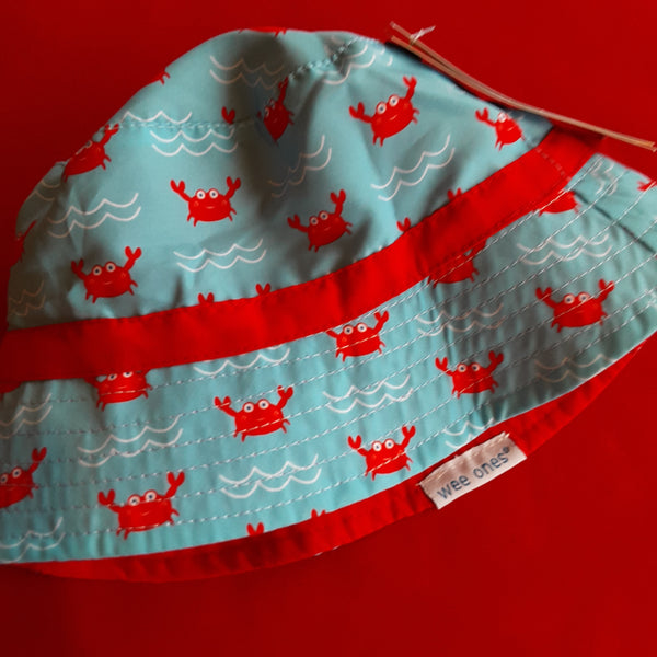 Reversible Crab Bucket Hat converts to Solid Red Bucket Hat | Wee Ones