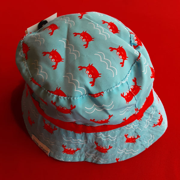Reversible Crab Bucket Hat converts to Solid Red Bucket Hat | Wee Ones