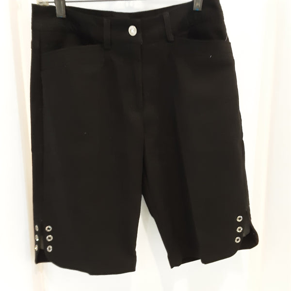 BERMUDA Shorts with Grommet details