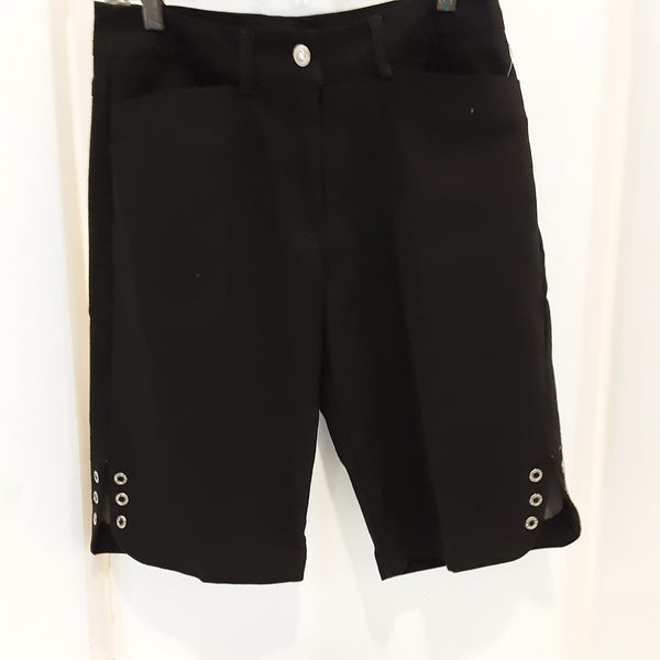 BERMUDA Shorts with Grommet details