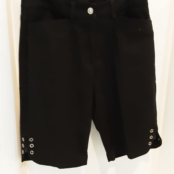 BERMUDA Shorts with Grommet details