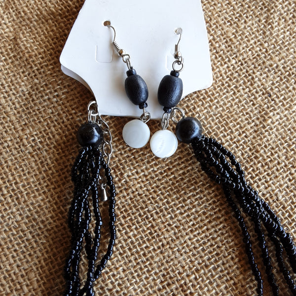 Neutral & Black Bead Necklace