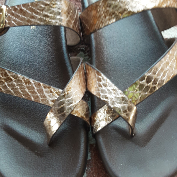 Metallic Toe Ring Sandals with Adjustable Buckle | Volatile