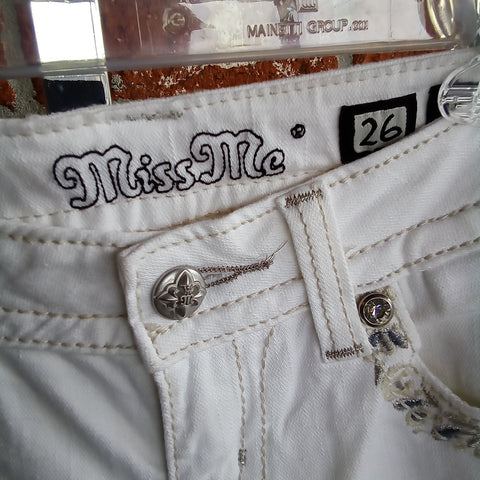 White Capris | Miss Me