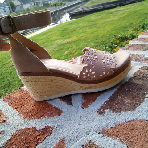 Nicole Wedge Taupe