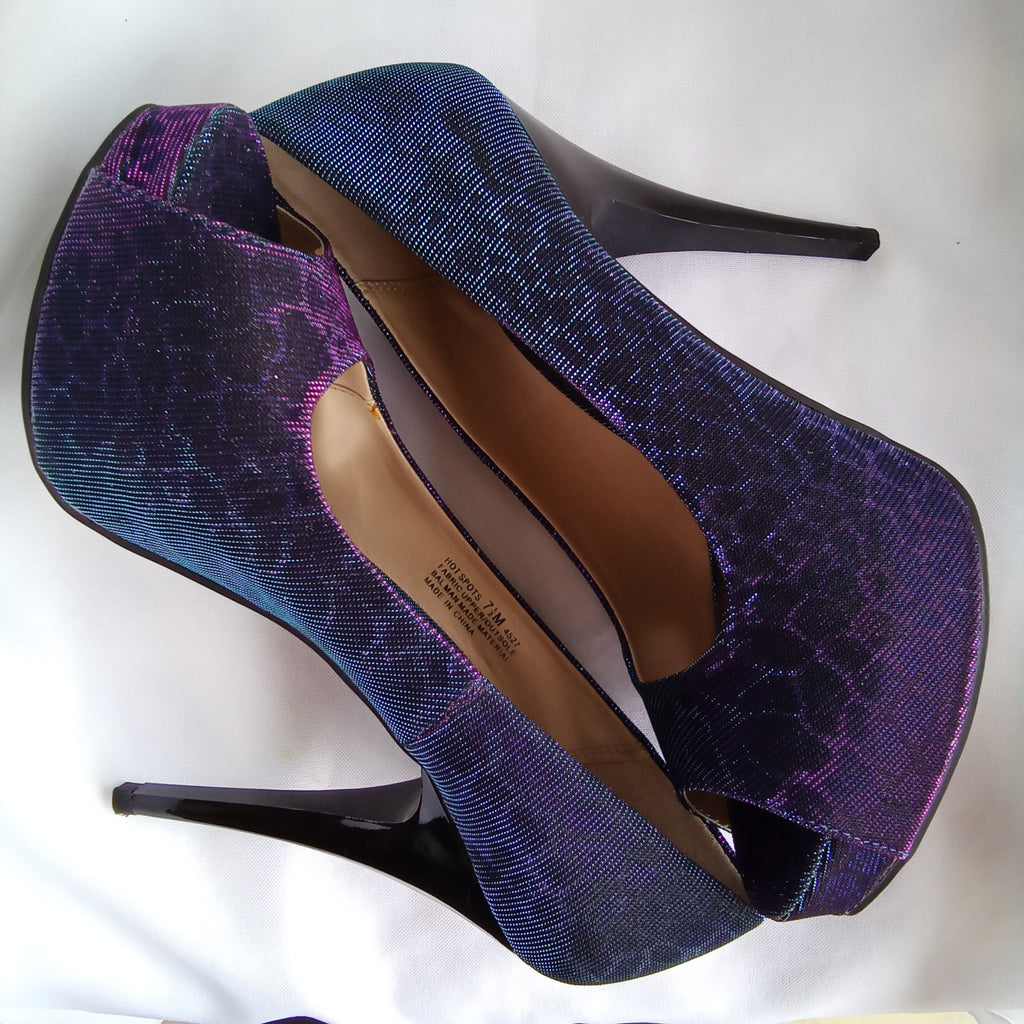 Iridescent Pumps Chinese Laundry Hot Spots Giraffe Blue