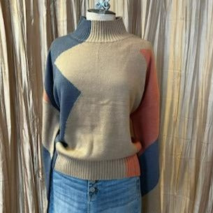 Giglio sweater with banded waistband.