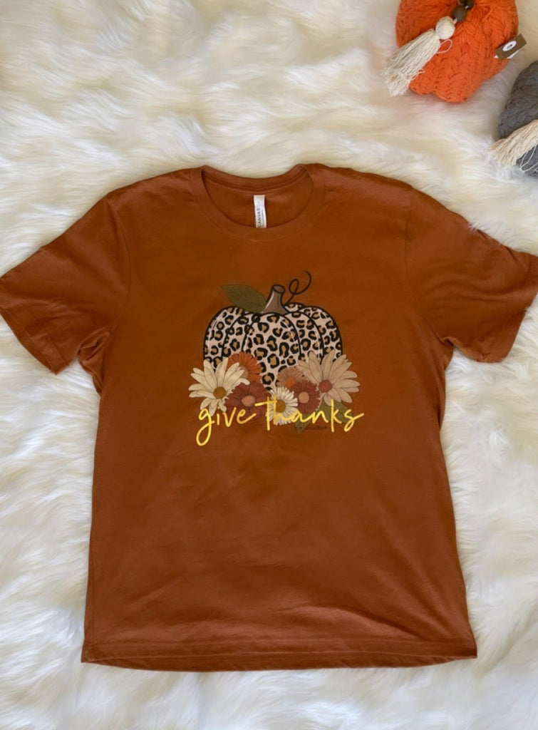 Give Thanks Leopard Pumpkin Graphic Tee in Rust 